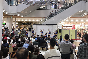 ｲｵﾝﾀｳﾝﾕｰｶﾘが丘ｲﾍﾞﾝﾄﾚﾎﾟｰﾄ【IBM BigBlue Cheerleaders】